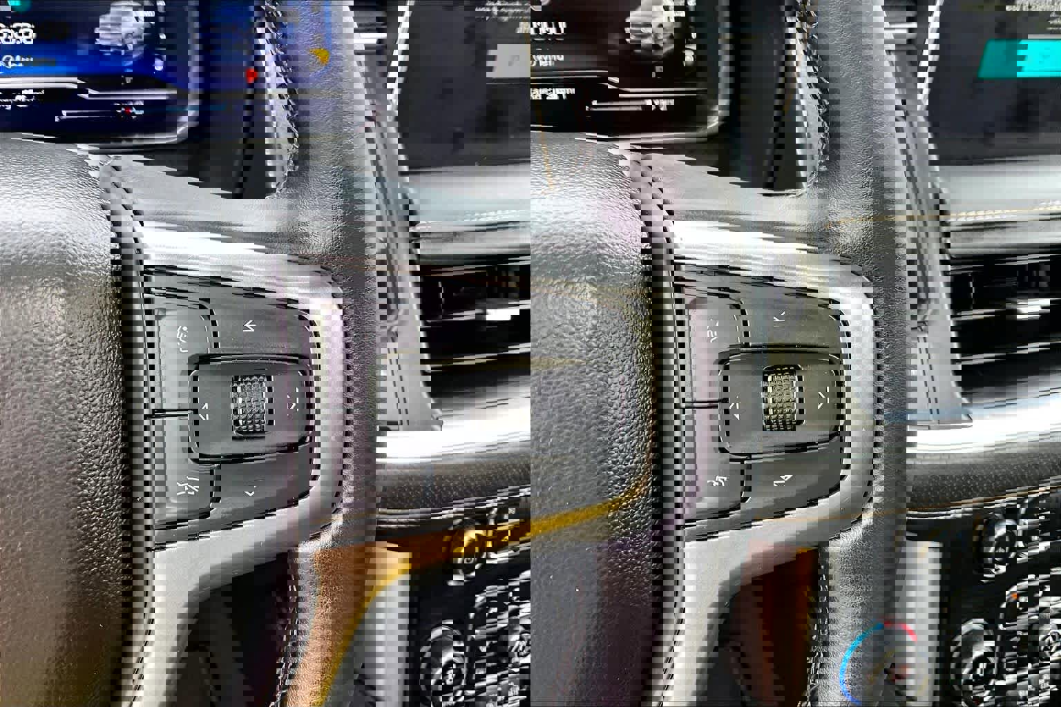 Used 2023 Chevrolet Suburban Premier AWD/4WD image 24