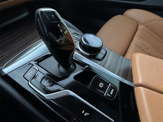 Used 2021 BMW 530i w/ Executive Package image 24