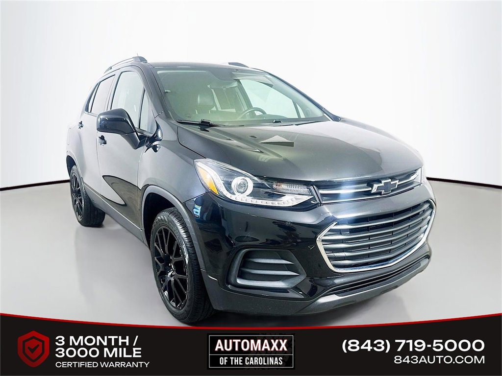 Used 2022 Chevrolet Trax LT w/ Midnight Edition image 1