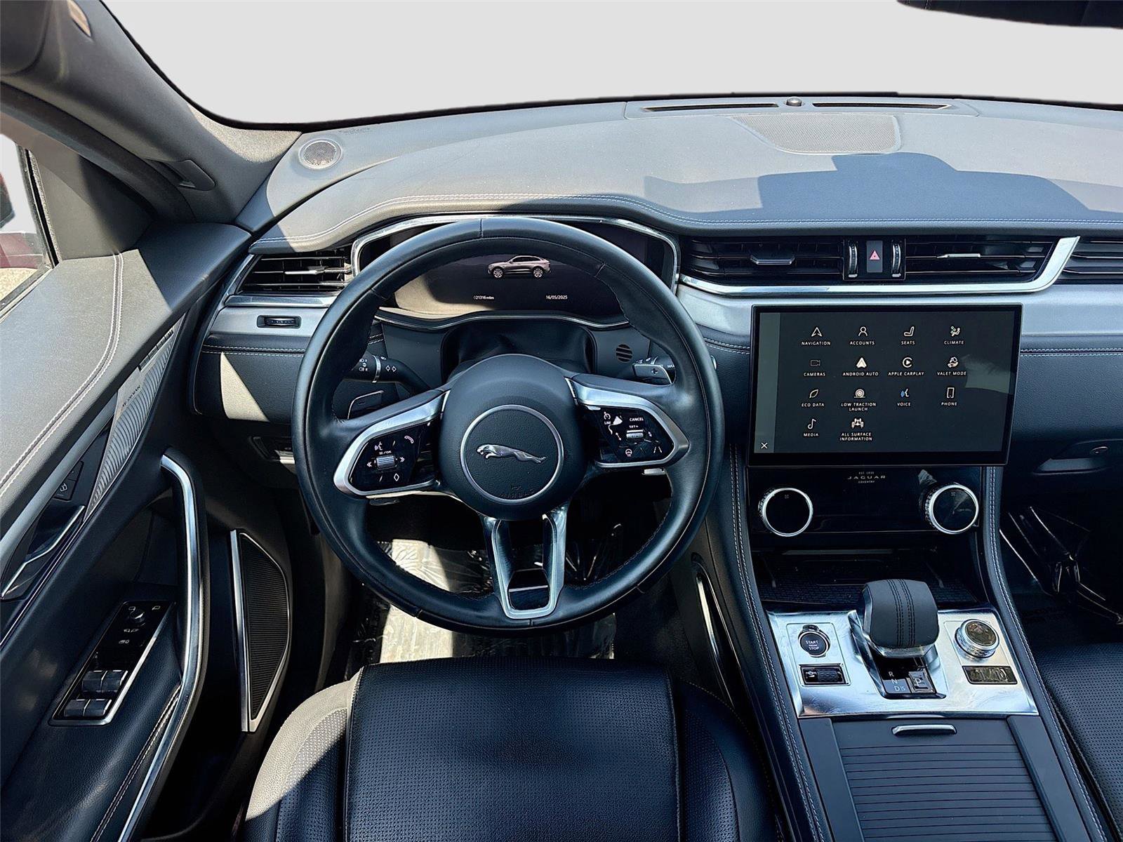 Used 2024 Jaguar F-PACE R-Dynamic S image 26