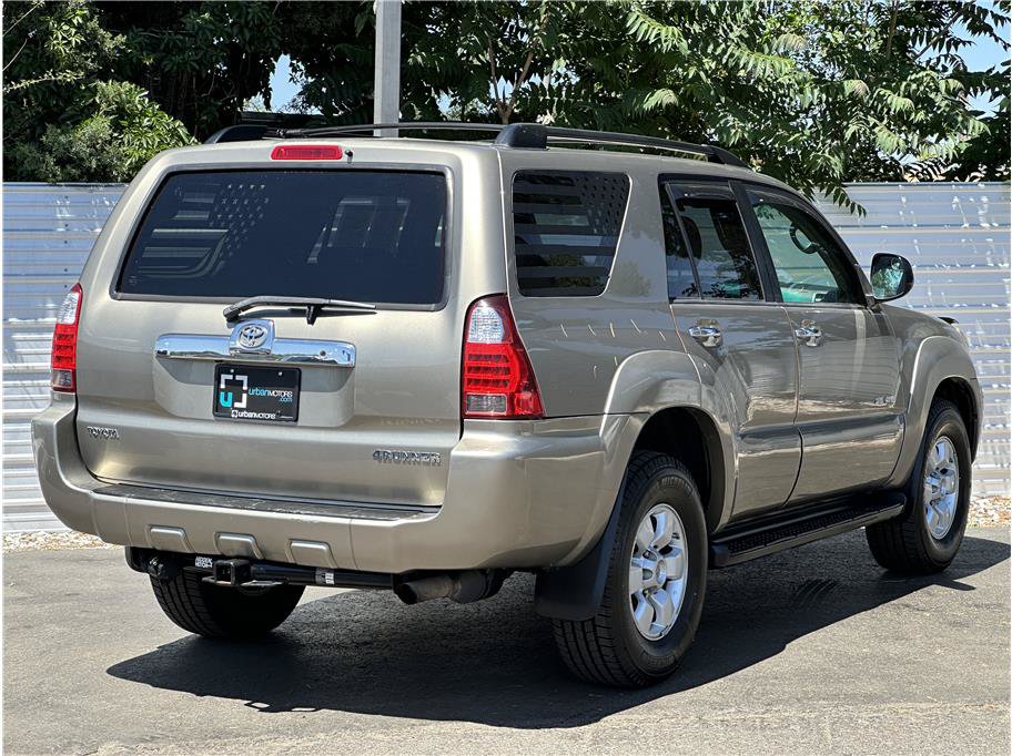Used 2008 Toyota 4Runner SR5 AWD/4WD image 10