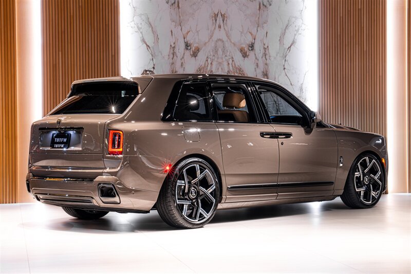 Used 2027 Rolls-Royce Cullinan Black Badge AWD/4WD image 5