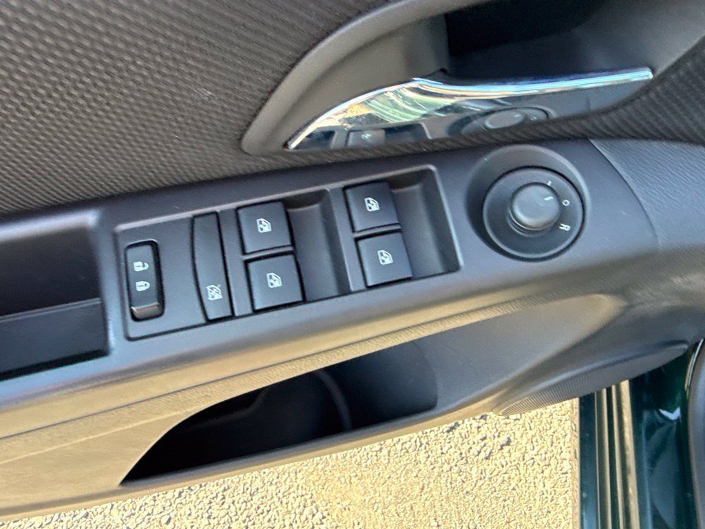 Used 2015 Chevrolet Cruze LT FWD image 12