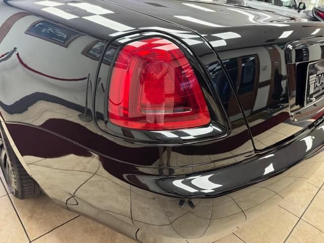 Used 2018 Rolls-Royce Dawn RWD image 24