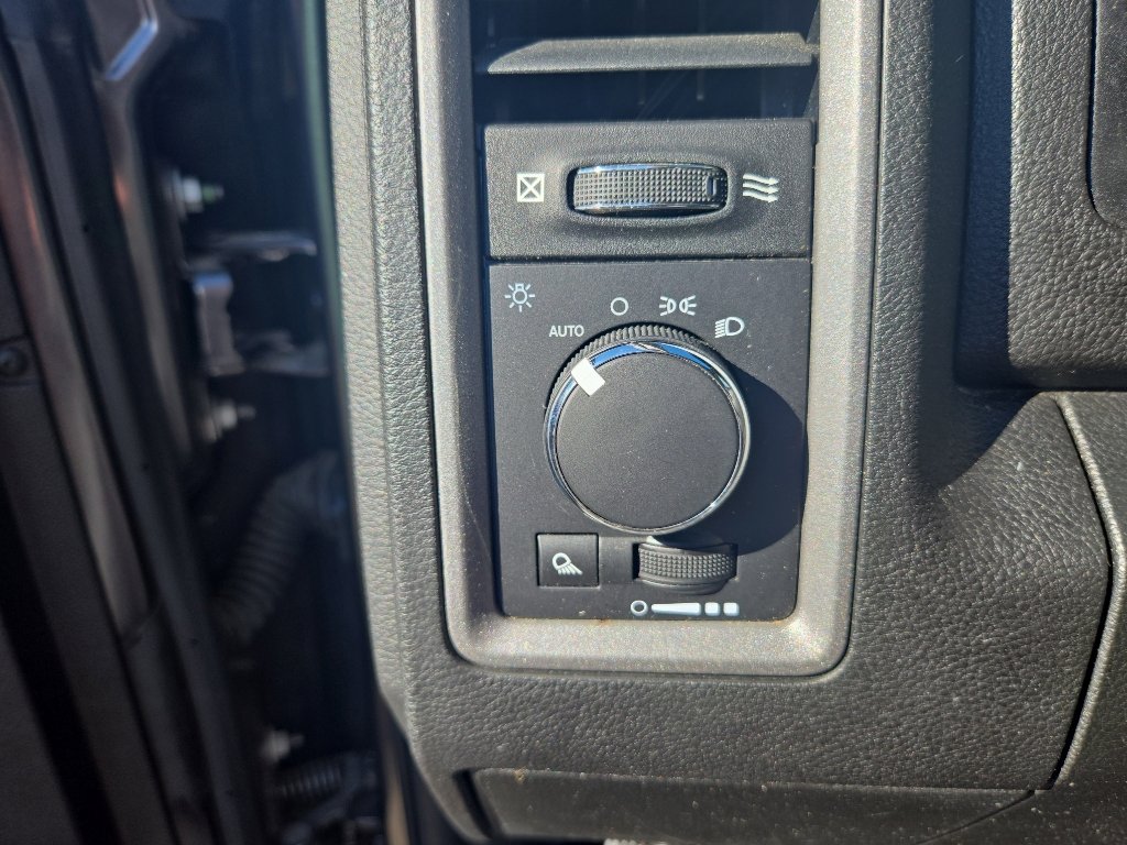 Used 2021 RAM 1500 Tradesman w/ Chrome Plus Package image 12