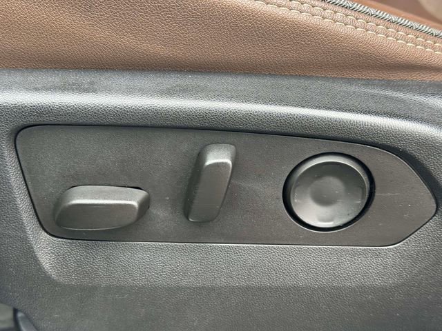 Used 2023 Chevrolet Tahoe High Country AWD/4WD image 24