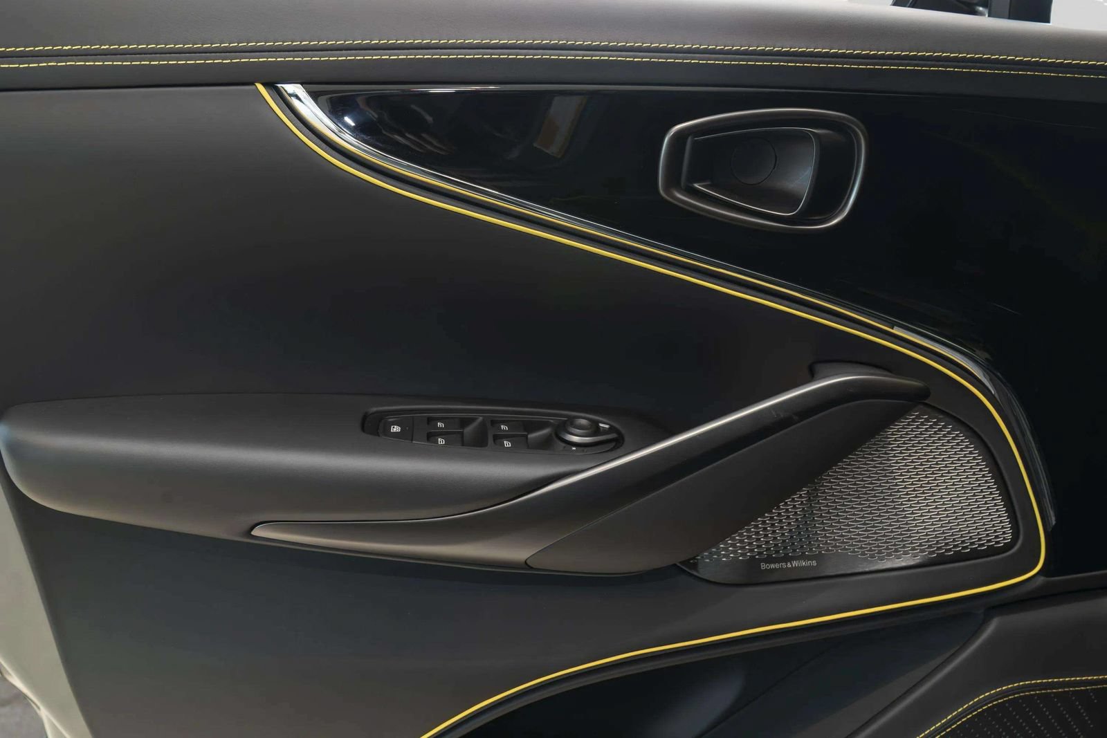 New 2026 Aston Martin DBX 707 AWD/4WD image 22