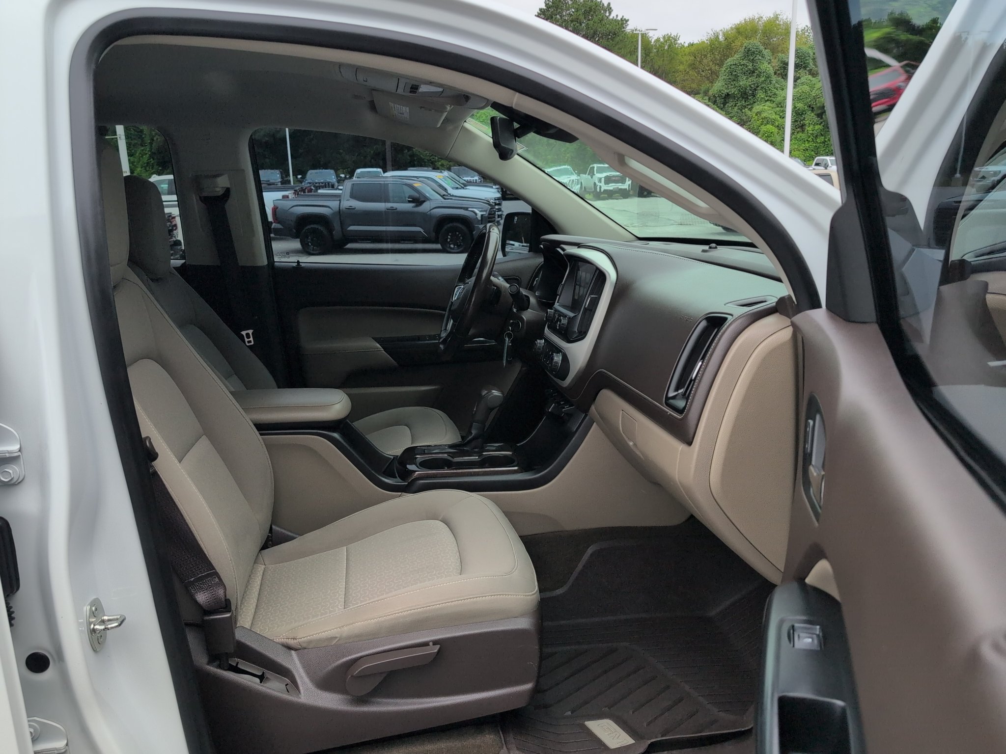 Used 2017 GMC Canyon SLE w/ SLE Convenience Package RWD image 30