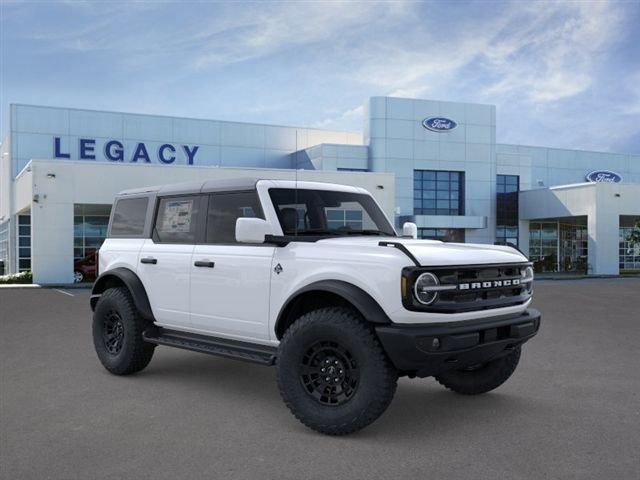 New 2026 Ford Bronco Outer Banks image 7