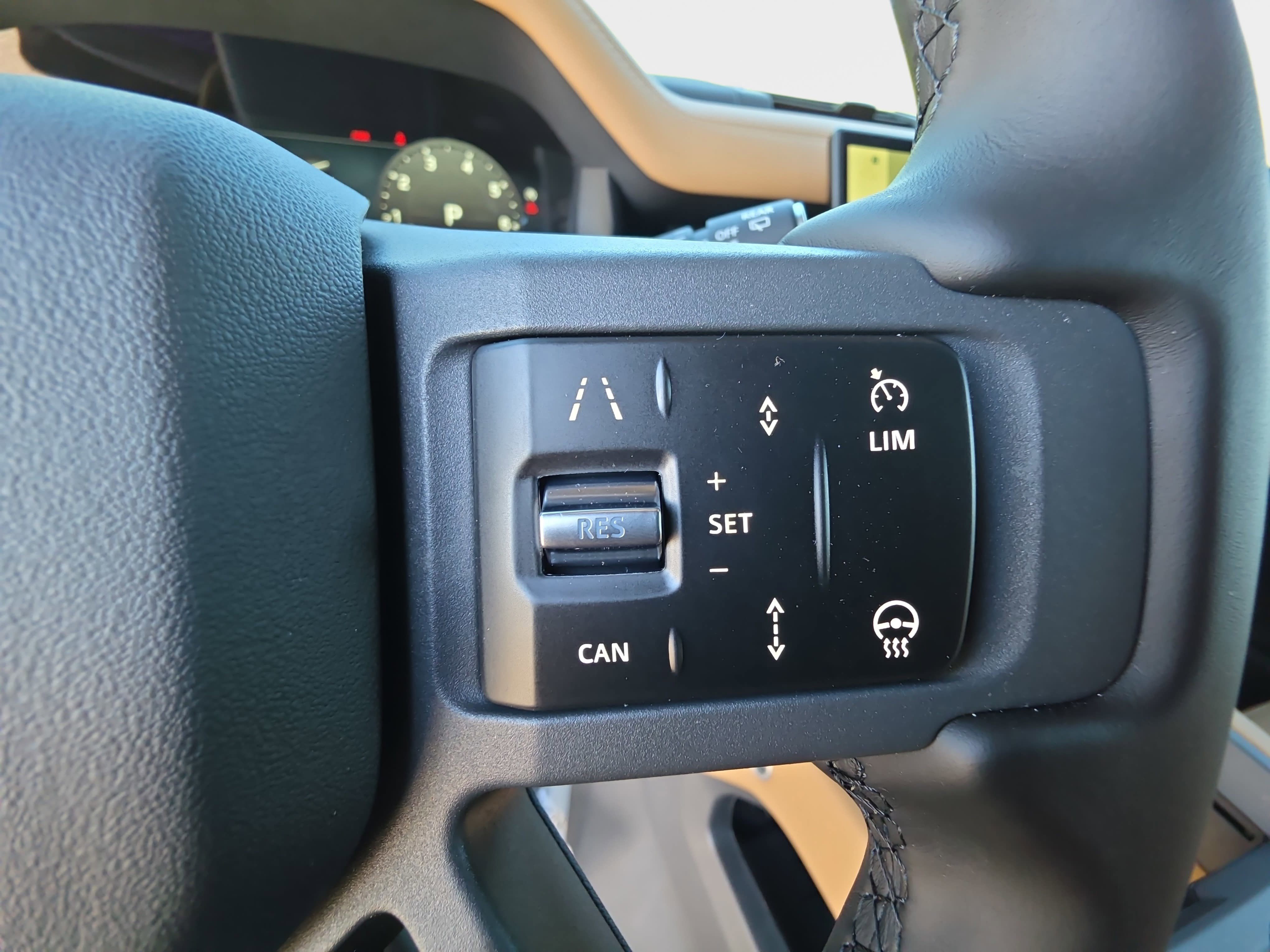 New 2026 Land Rover Defender 130 X-Dynamic SE AWD/4WD image 19