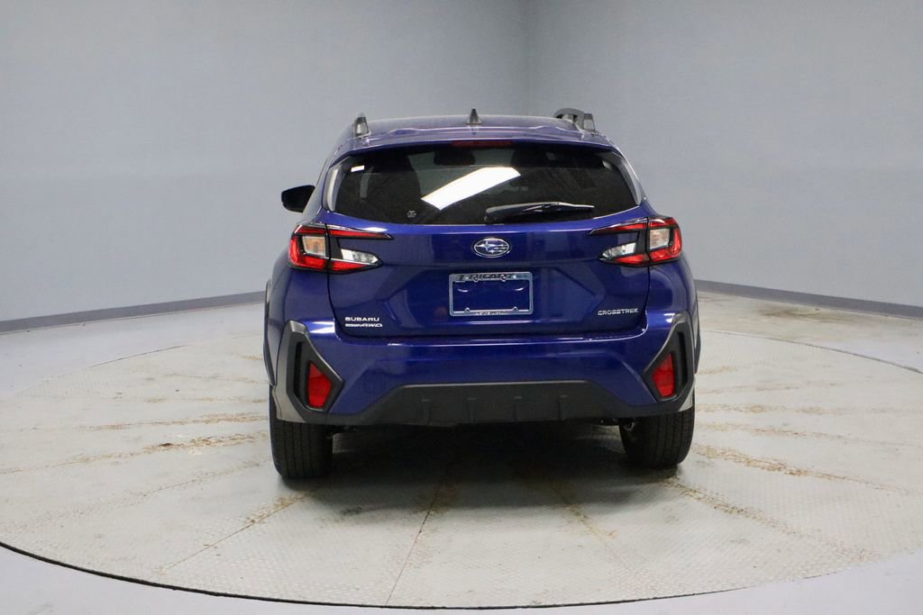 Used 2025 Subaru Crosstrek 2.0i Premium image 11