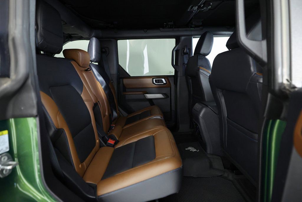 Used 2023 Ford Bronco Outer Banks image 11
