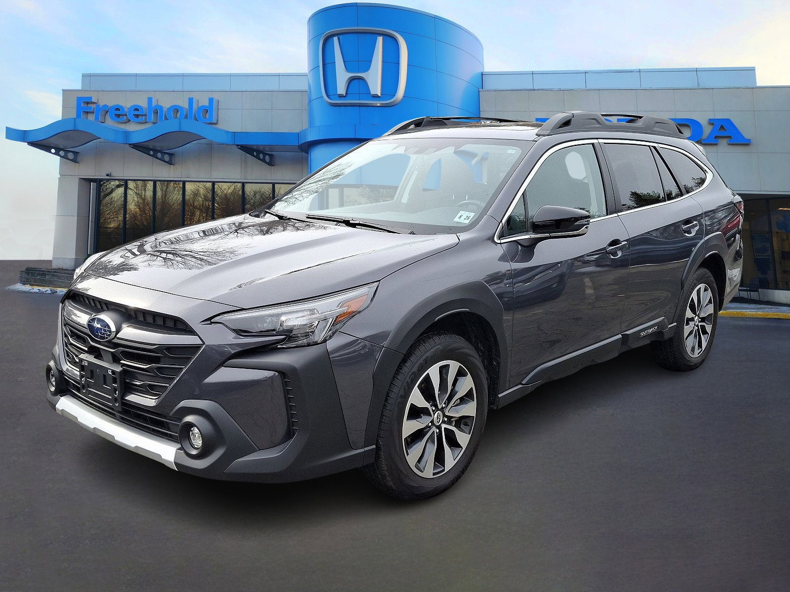 Used 2024 Subaru Outback Limited image 3