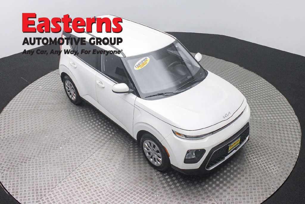 Used 2022 Kia Soul LX FWD image 4