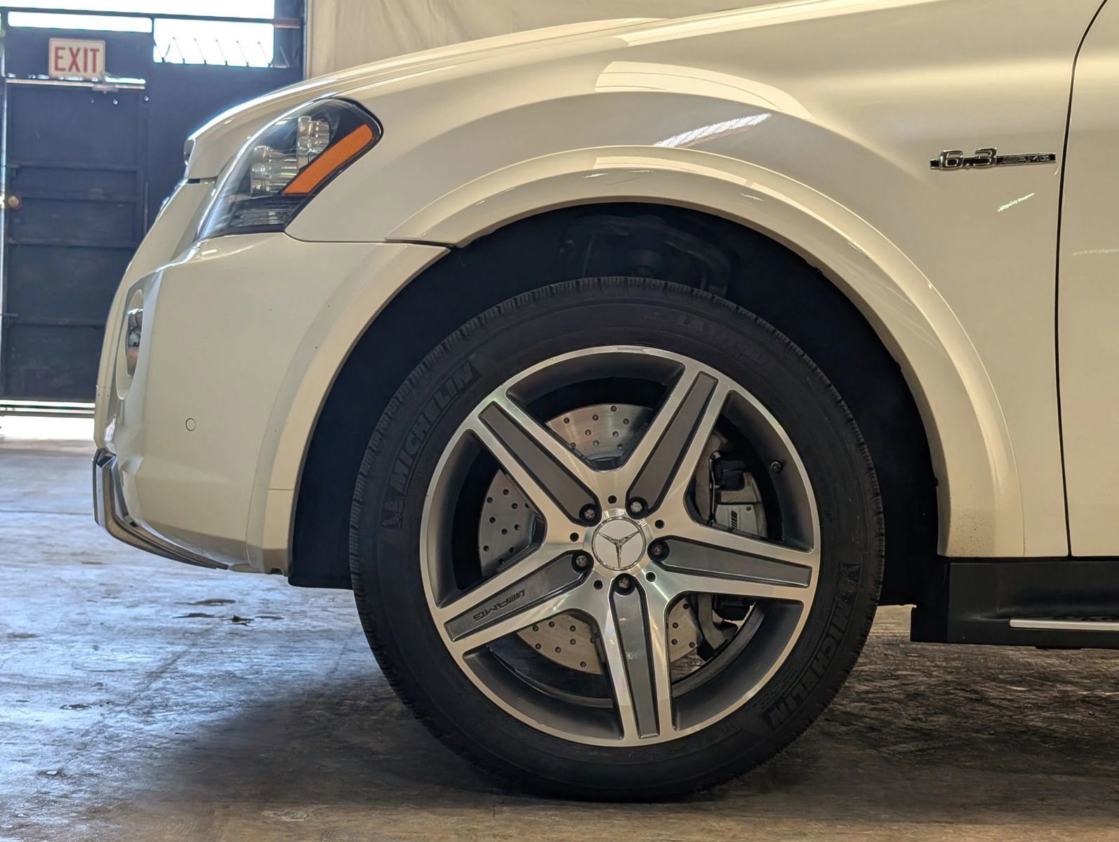 Used 2011 Mercedes-Benz ML 63 AMG 4MATIC image 7