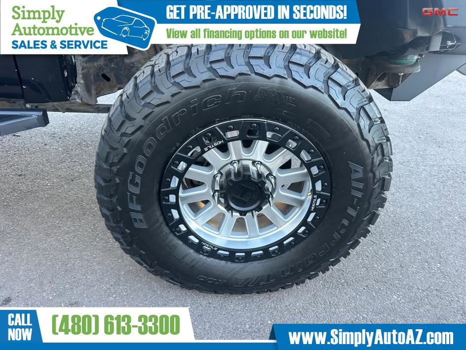 Used 2013 GMC Sierra 2500 Denali w/ Suspension Package, Off-Road image 32