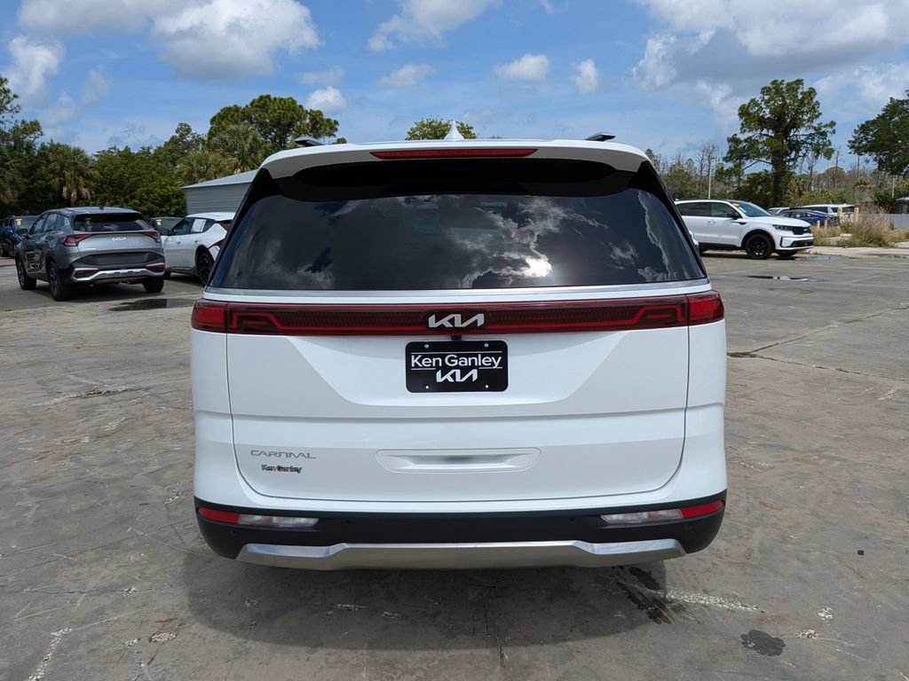 Certified 2024 Kia Carnival SX Prestige FWD image 7