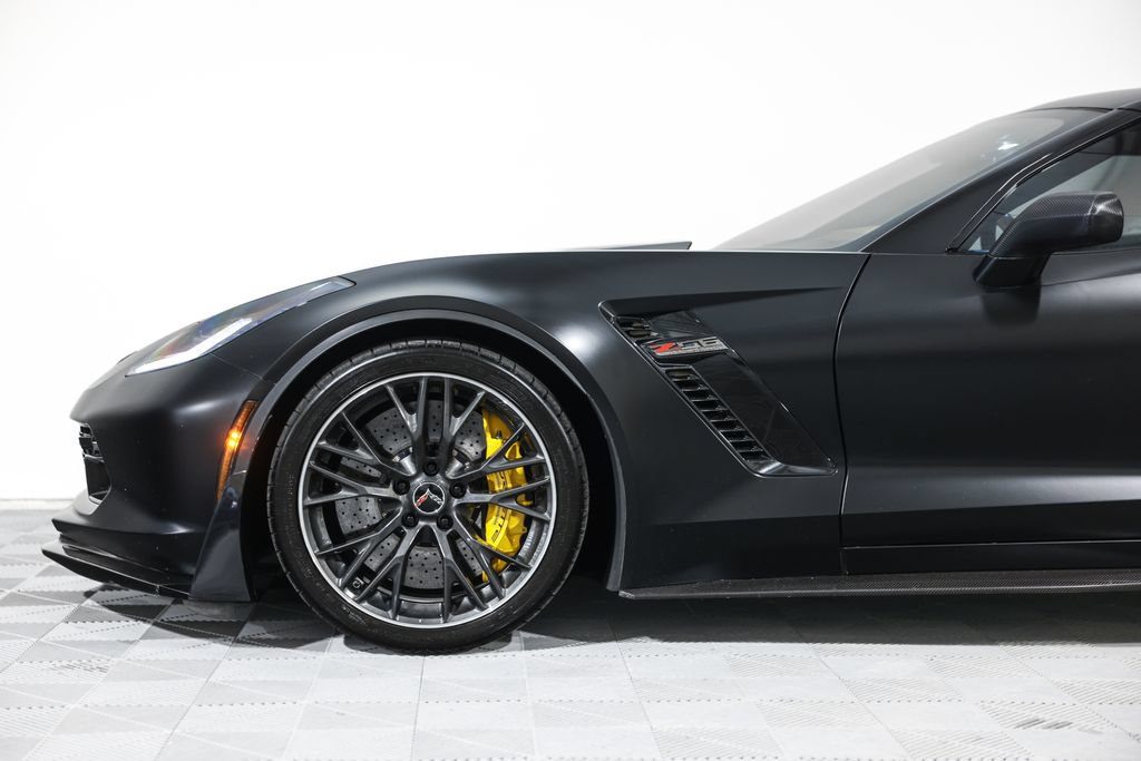 Used 2016 Chevrolet Corvette Z06 w/ 3LZ Preferred Equipment Group RWD image 18