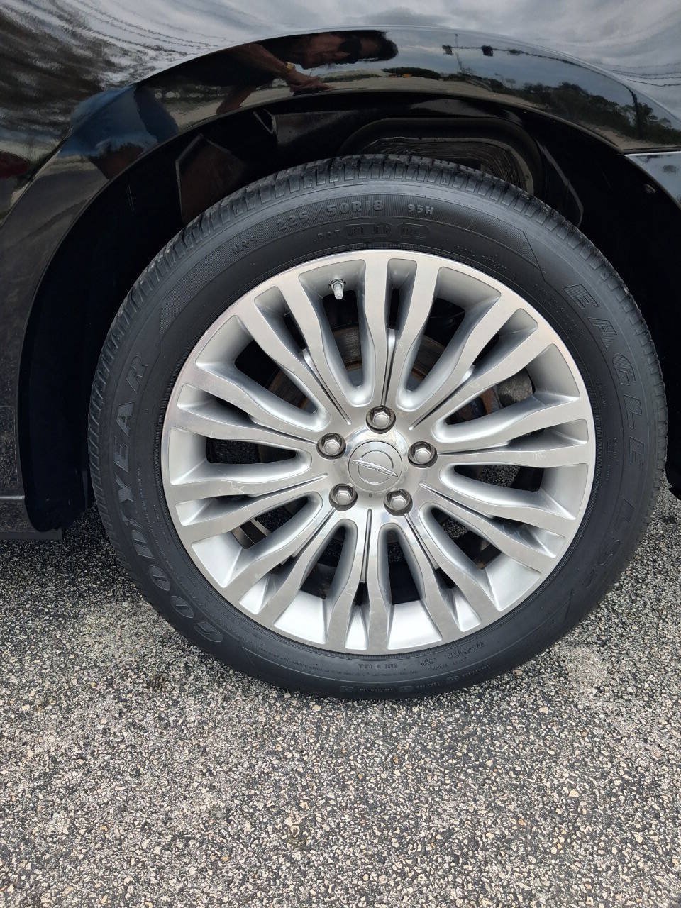 Used 2013 Chrysler 200 Limited FWD image 20