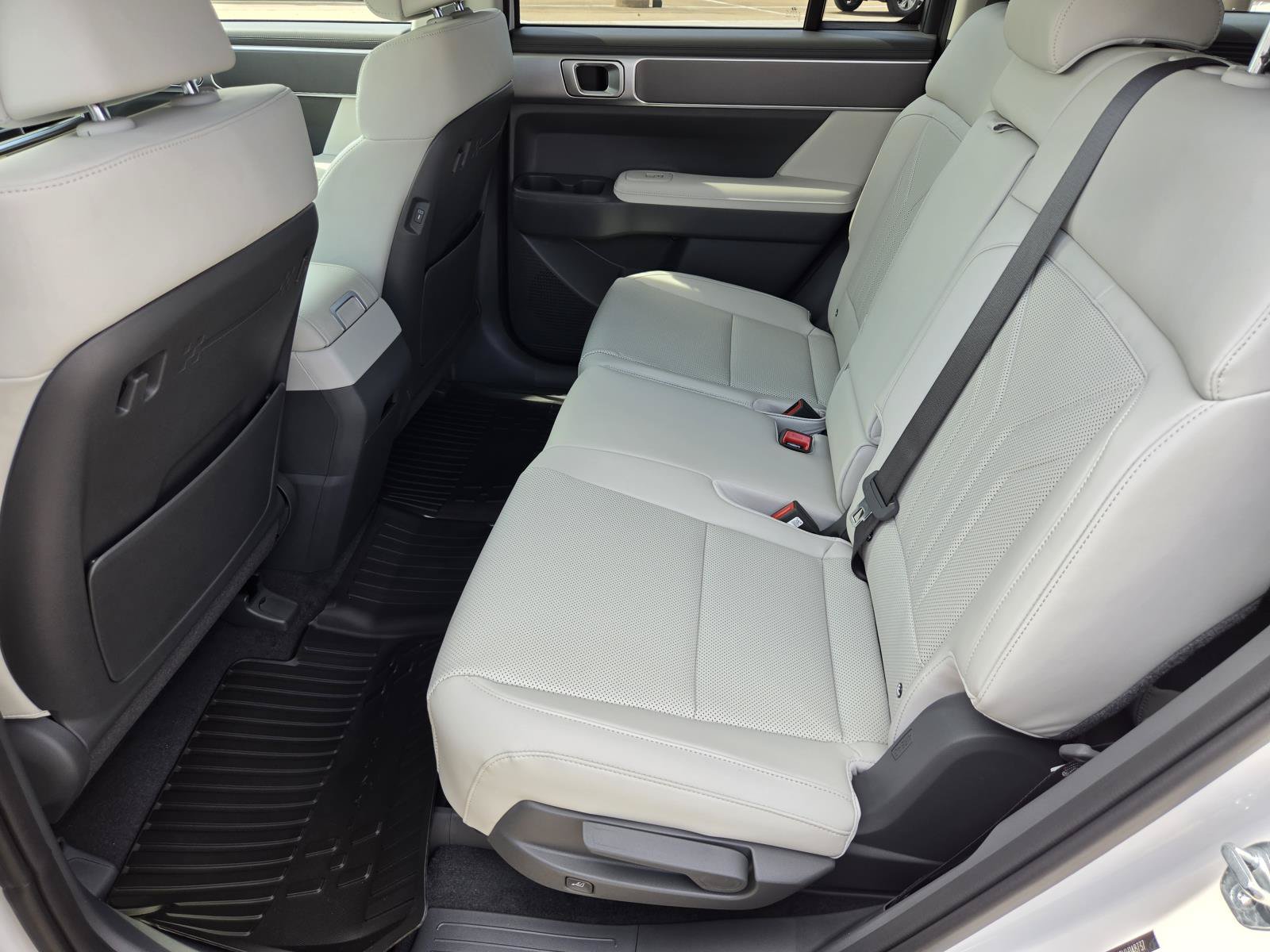 New 2027 Hyundai Santa Fe SEL FWD image 12