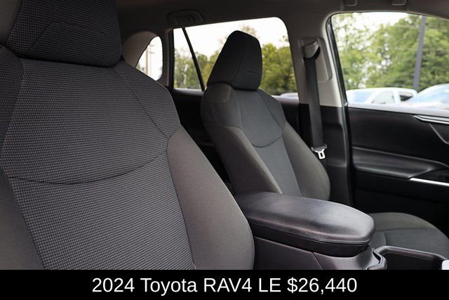 Used 2024 Toyota RAV4 LE image 24