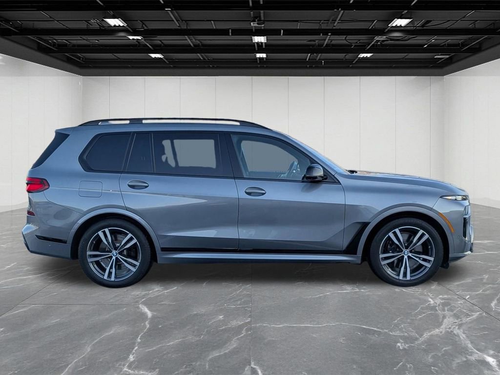 Used 2025 BMW X7 M60i w/ Climate Comfort Package AWD/4WD image 6