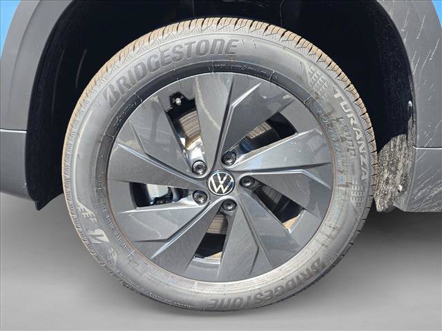 New 2026 Volkswagen Taos S FWD image 12