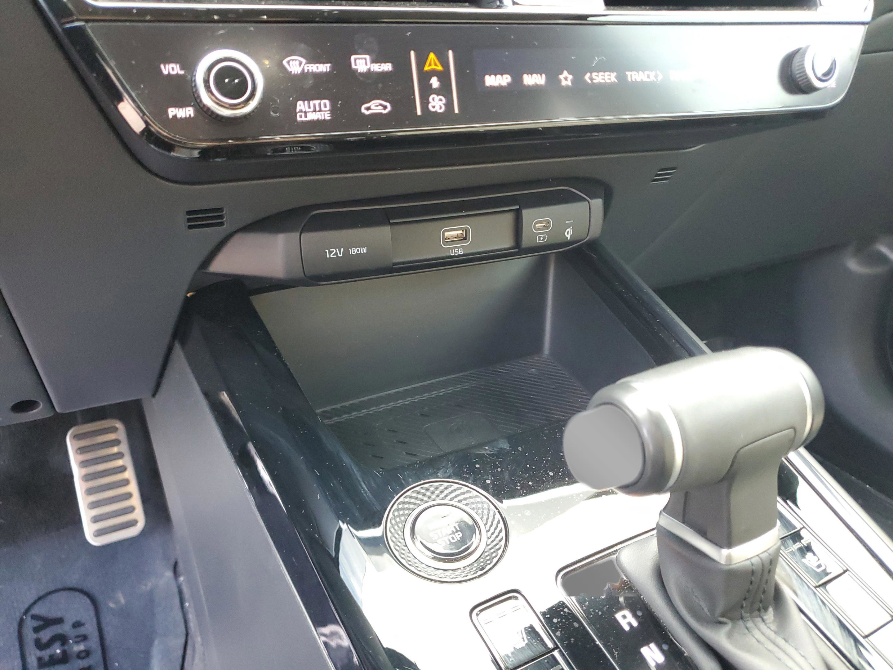 Certified 2024 Kia Niro SX Touring image 25