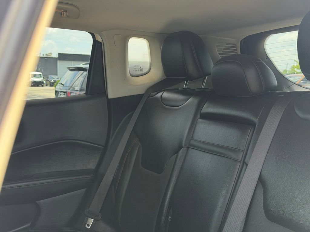 Used 2019 Jeep Compass Limited AWD/4WD image 27