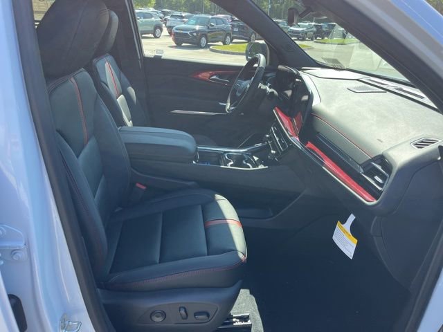 New 2026 Chevrolet Traverse RS w/ LPO, Floor Liner Package FWD image 37