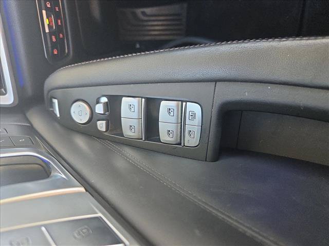 Used 2020 BMW X7 xDrive40i w/ Premium Package AWD/4WD image 9