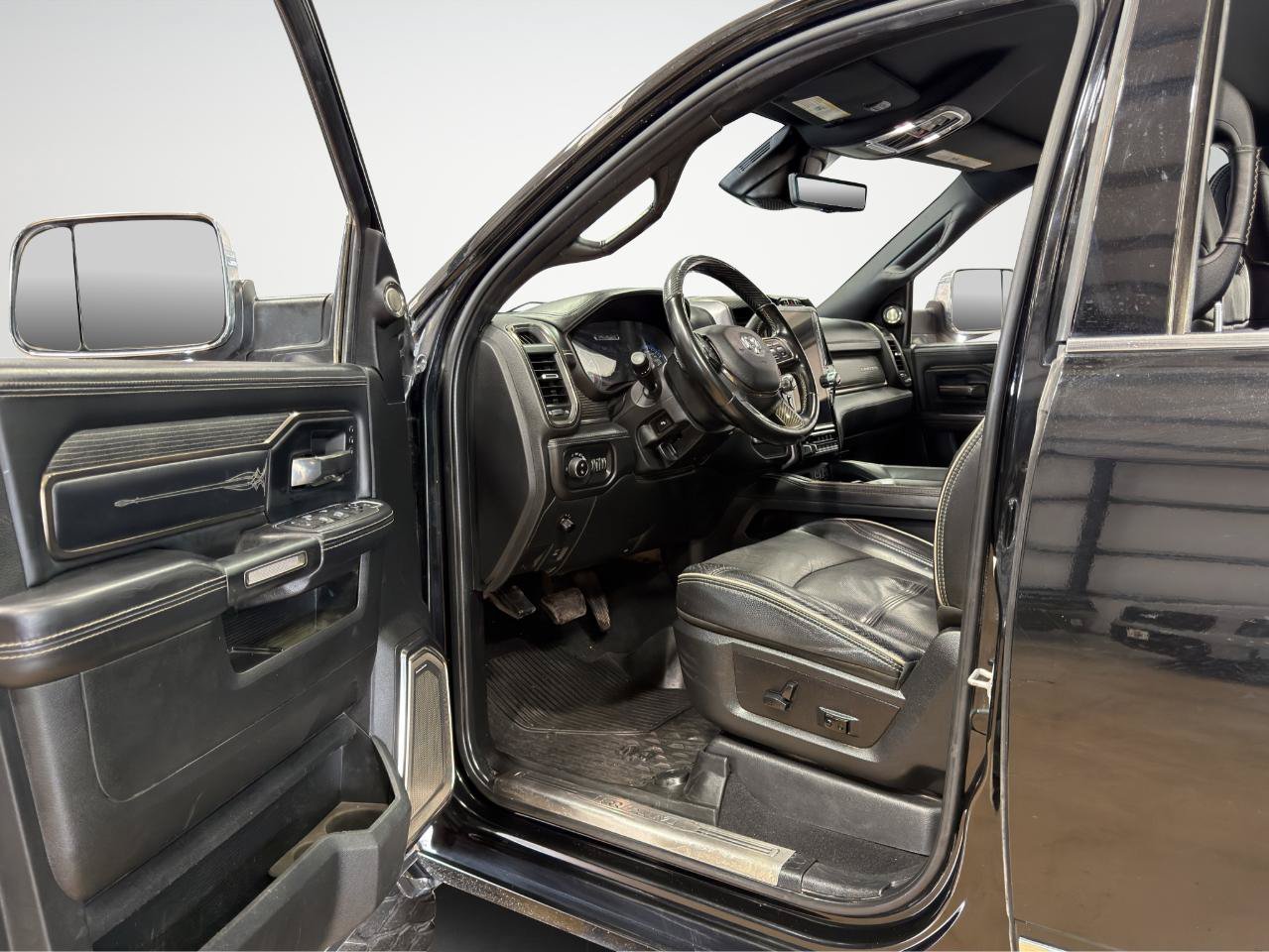 Used 2021 RAM 2500 Limited AWD/4WD image 12