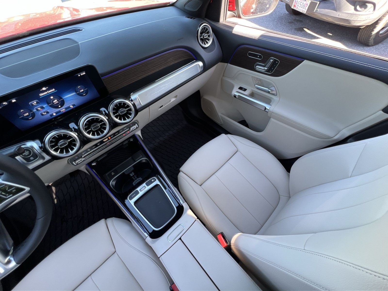 New 2026 Mercedes-Benz GLB 250 4MATIC image 14