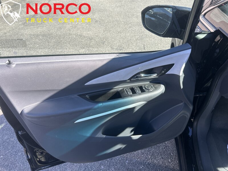 Used 2020 Chevrolet Bolt LT FWD image 9