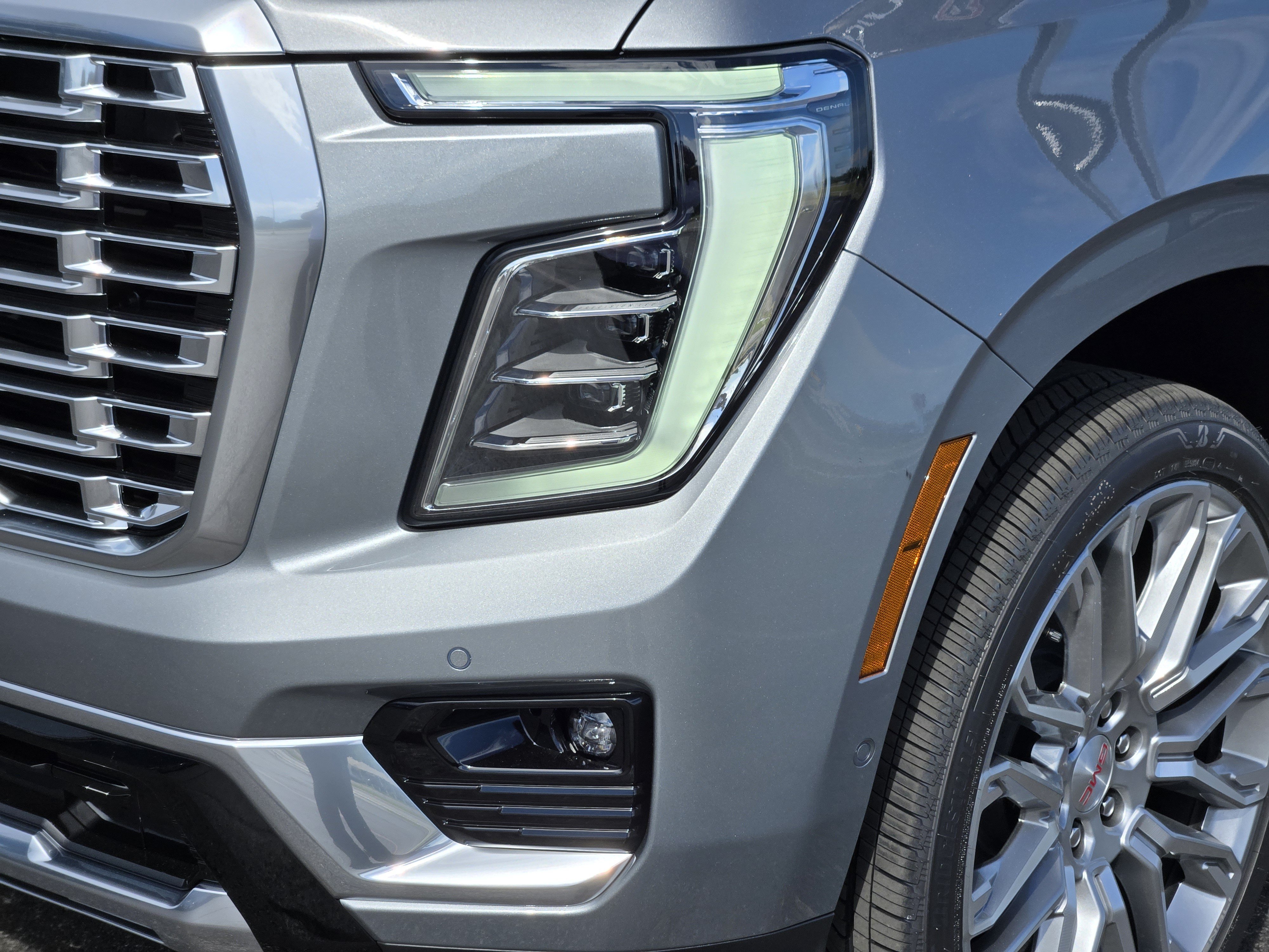 New 2026 GMC Yukon Denali w/ Denali Reserve Package AWD/4WD image 6