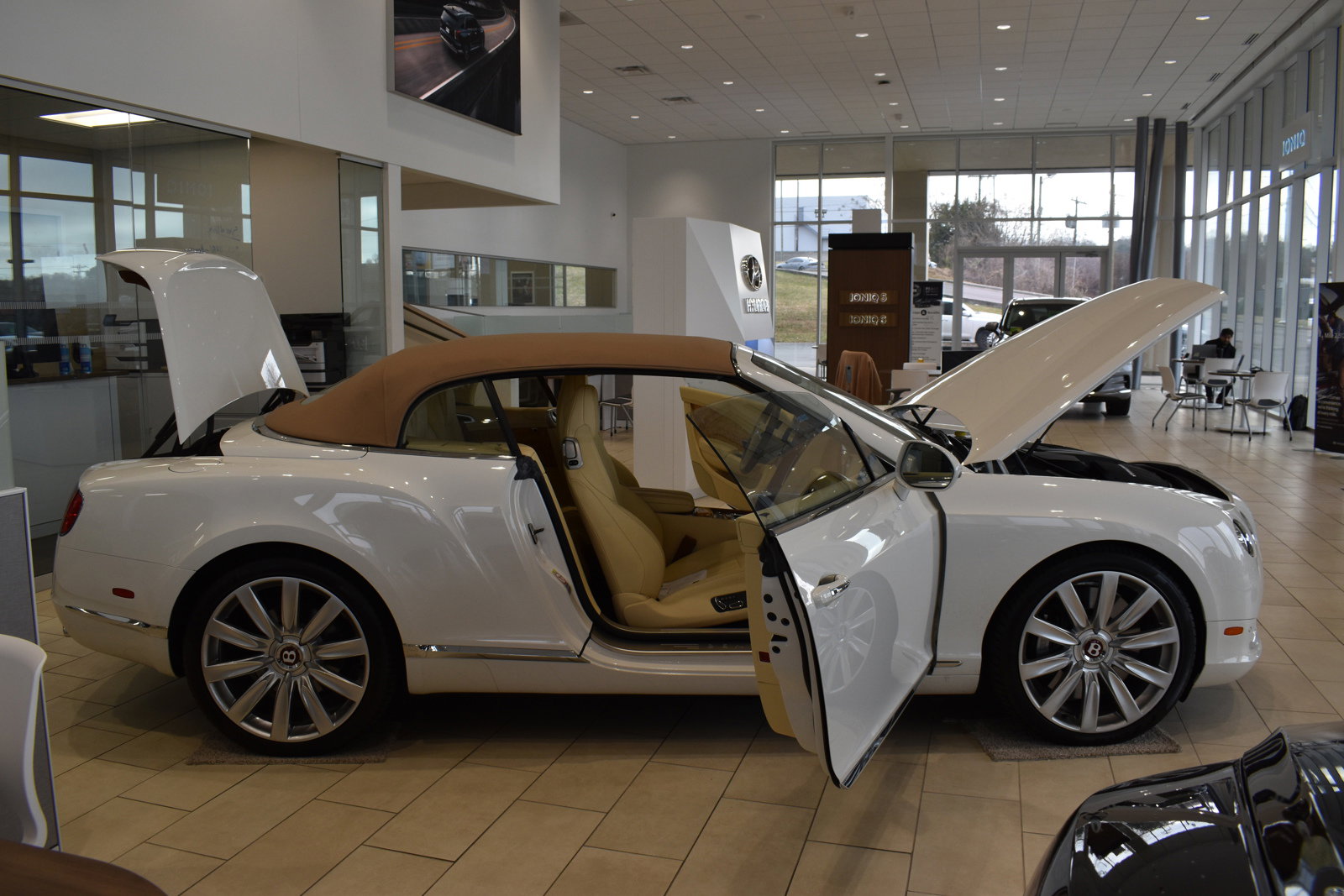 Used 2013 Bentley Continental GT image 14