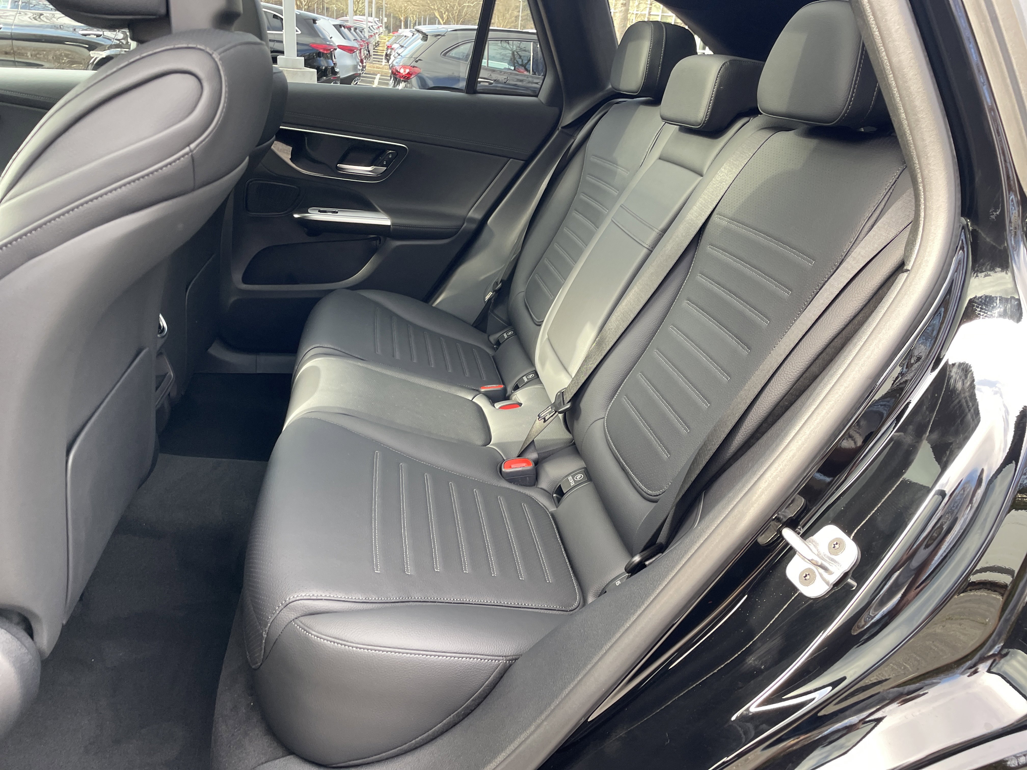 New 2026 Mercedes-Benz GLC 300 image 37