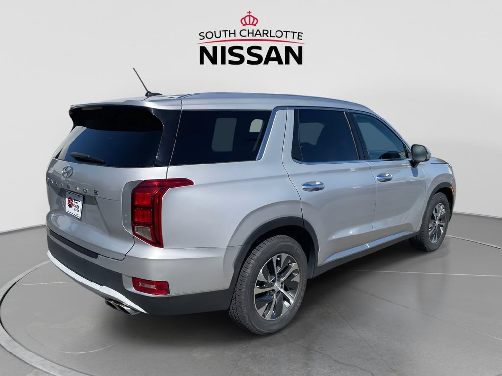 Used 2022 Hyundai Palisade SEL FWD image 6