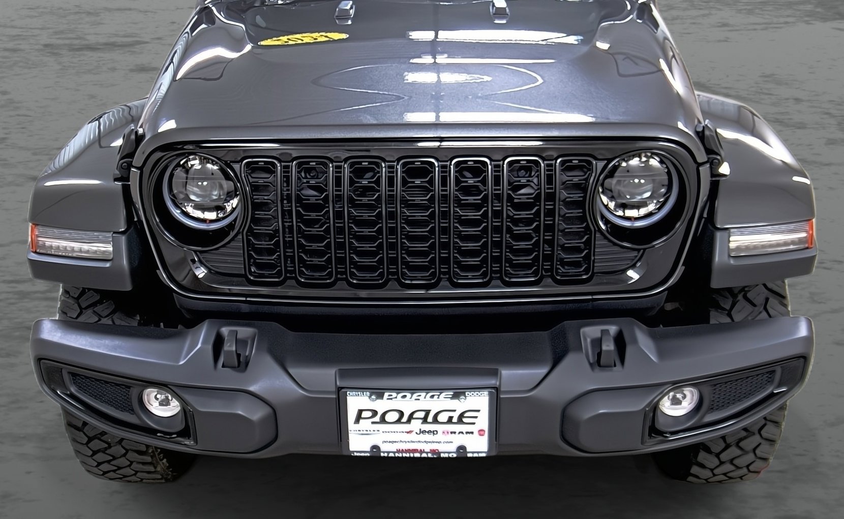 Used 2024 Jeep Gladiator Willys image 16