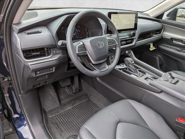 New 2026 Toyota Grand Highlander XLE image 3