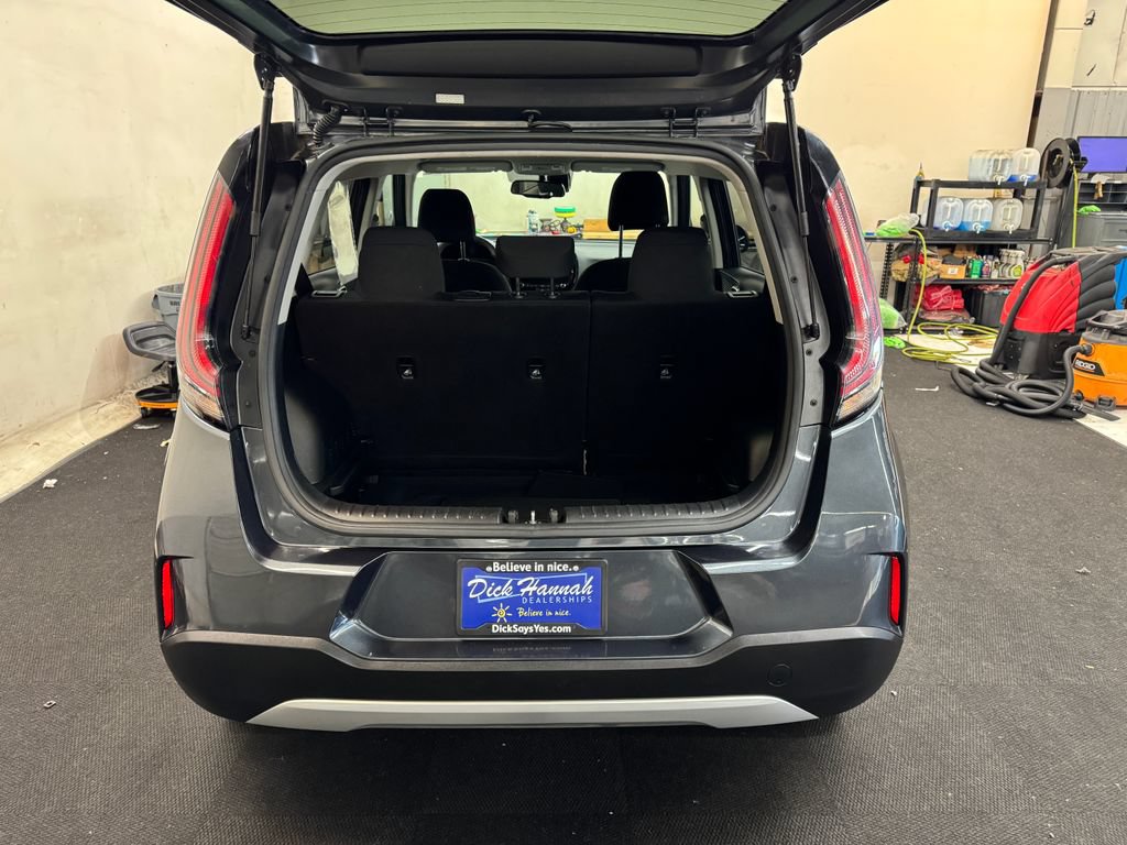 Used 2023 Kia Soul S FWD image 6