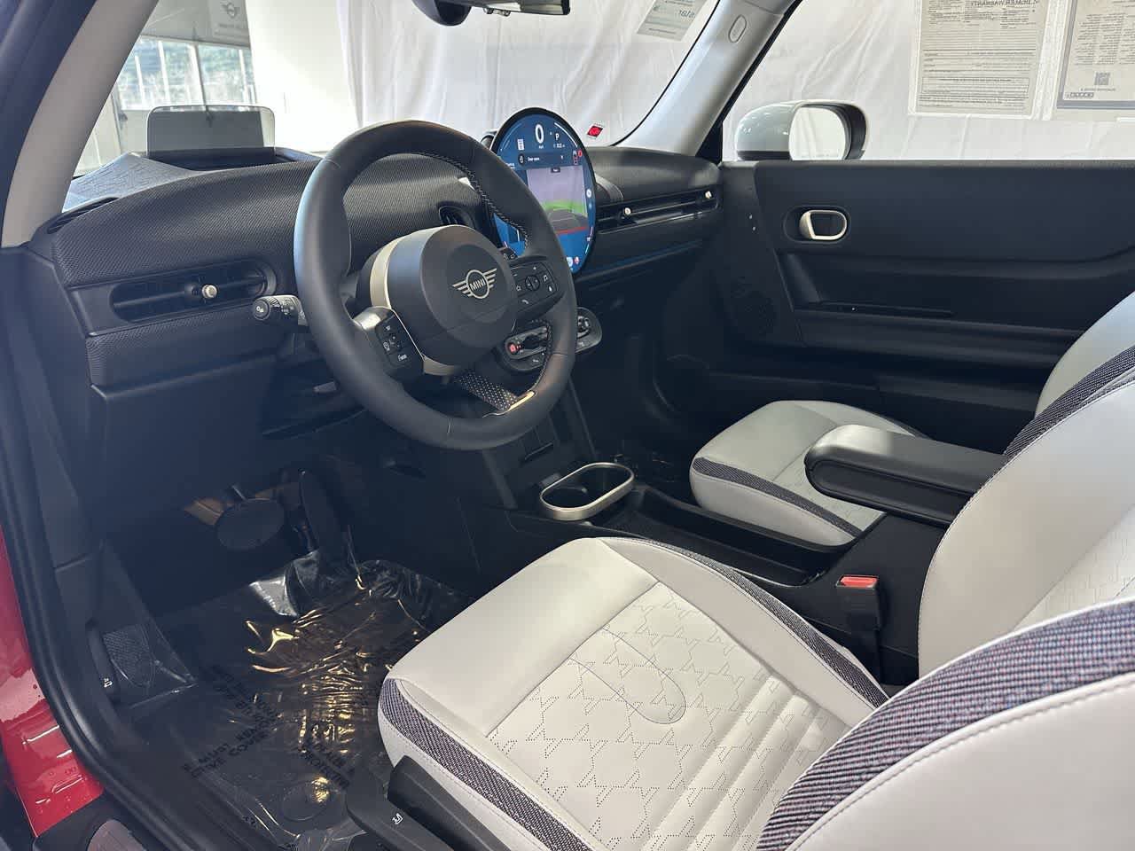 Certified 2025 MINI Cooper S image 10