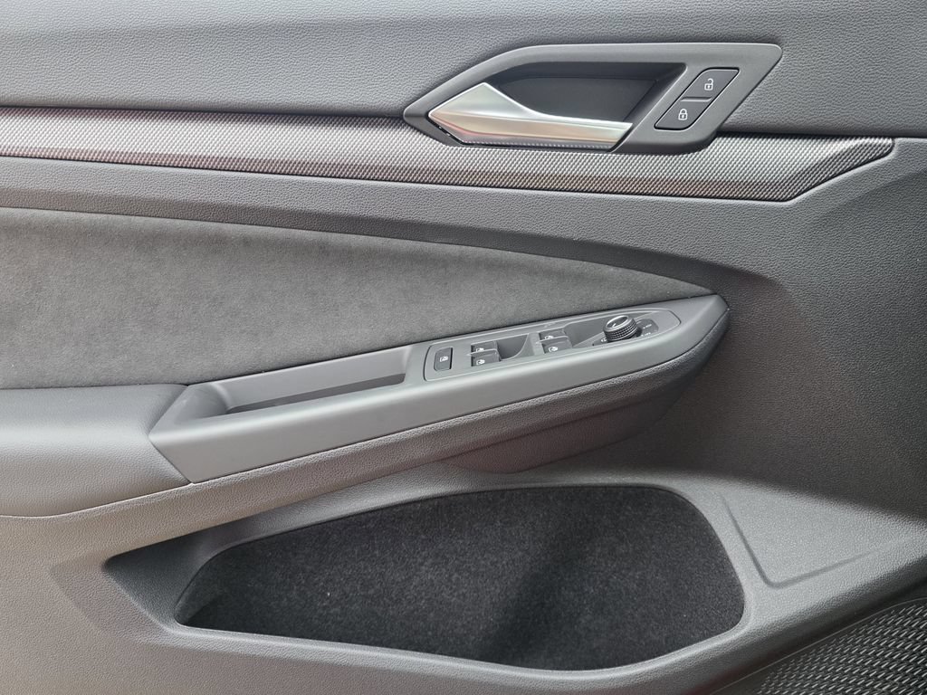New 2026 Volkswagen GTI SE FWD image 19