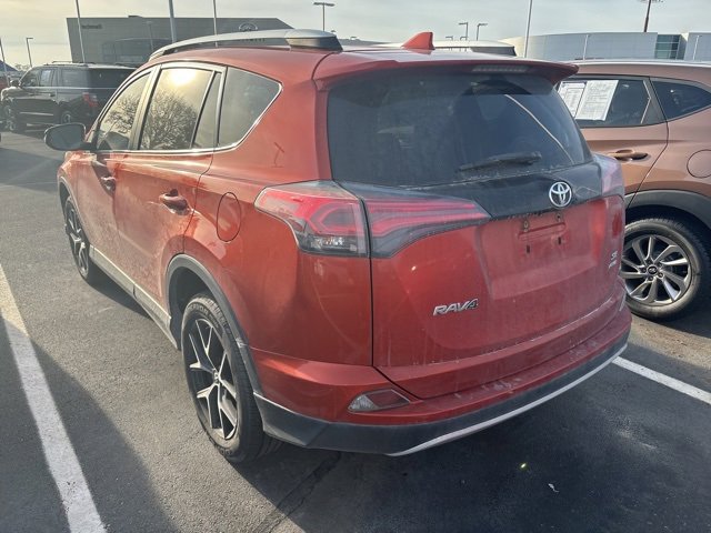 Used 2016 Toyota RAV4 SE image 4