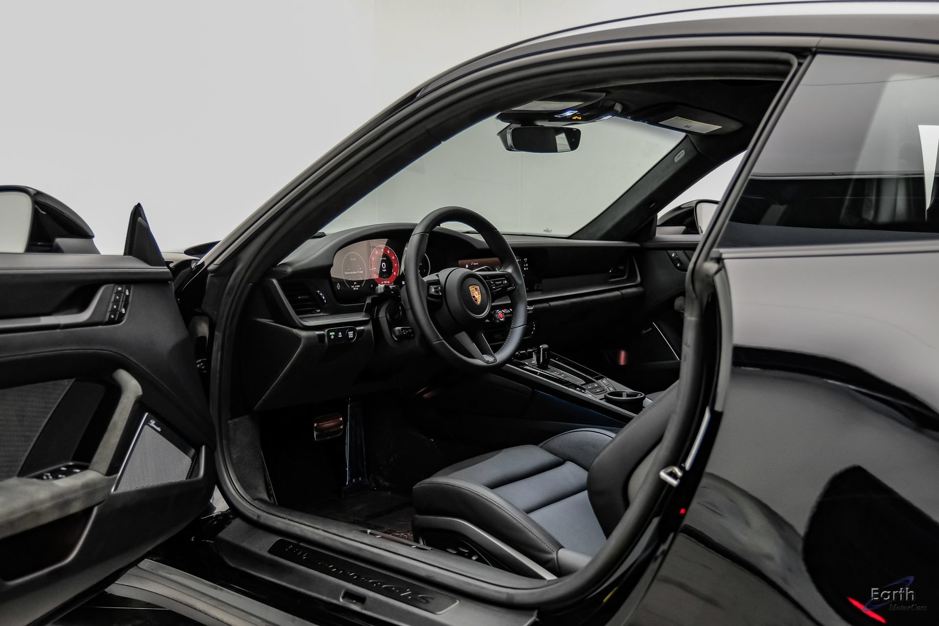 Used 2026 Porsche 911 Carrera 4 GTS AWD/4WD image 33