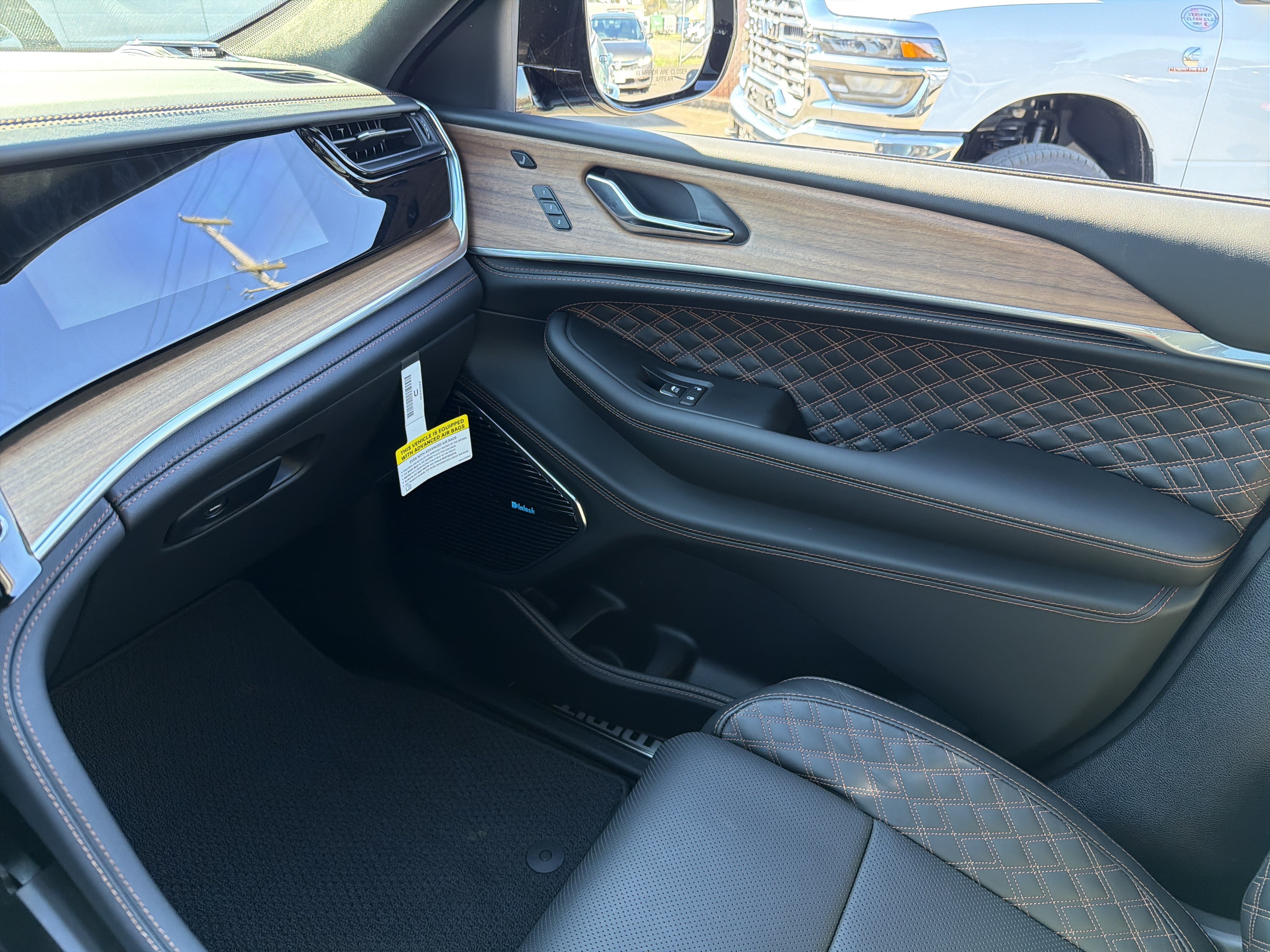 New 2027 Jeep Grand Cherokee Summit AWD/4WD image 24