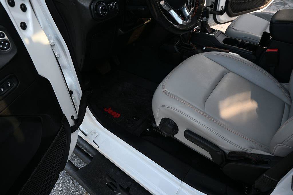 Used 2022 Jeep Gladiator Mojave w/ Cold Weather Group AWD/4WD image 8