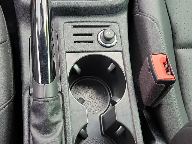 Used 2021 Volkswagen Golf 4-Door image 31