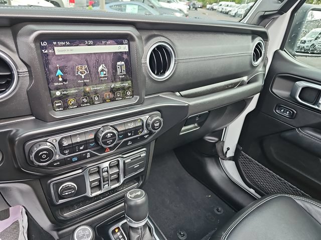 Used 2022 Jeep Wrangler Unlimited Sahara w/ Cold Weather Group AWD/4WD image 23