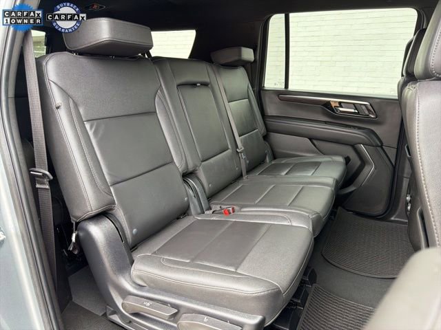 Used 2025 Chevrolet Suburban Z71 image 13